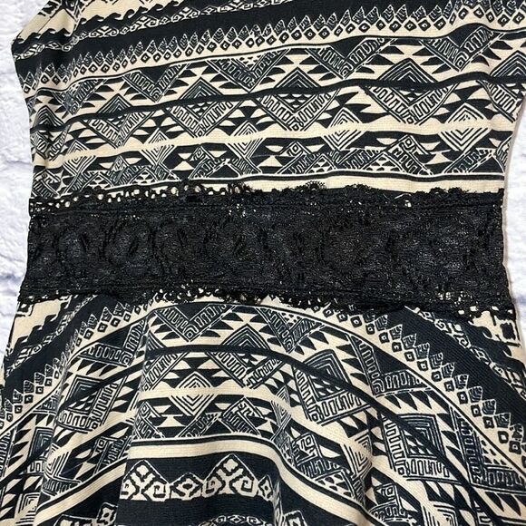 BAILEY Blue Geometric Print Lace Insert Skater Dress Size Small - Picture 5 of 10
